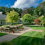 Image of Heartwood Lodge (2)