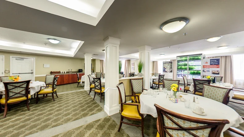 Image of Commonwealth Senior Living at Charlottesville (2)