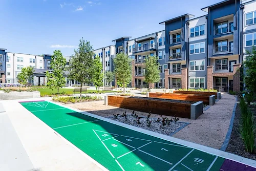 Watermere McKinney senior living community offering active adult living and independent living in McKinney, TX, outdoor space with activities