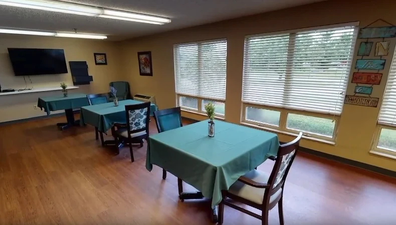 Image of Majestic Care Of North Vernon (5)