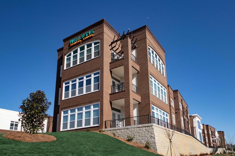 Image of Heartis Suwanee (1)