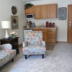 Brownsburg Meadows Assisted Senior Living in IN apartment living room and kitchenette