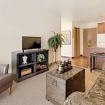 Image of Royal Columbian Retirement Inn (6)