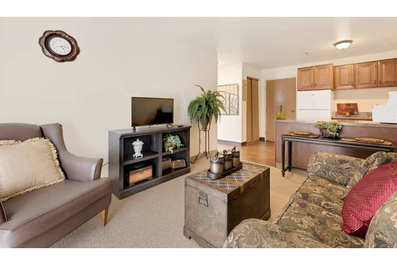 Image of Royal Columbian Retirement Inn (6)