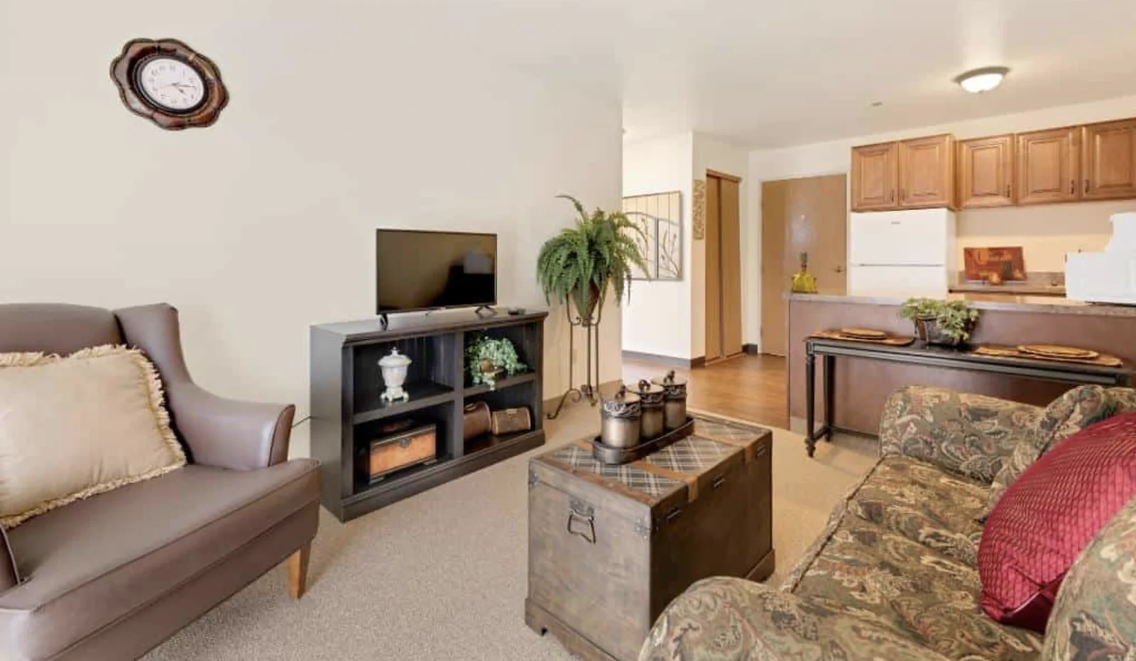 Image of Royal Columbian Retirement Inn (6)