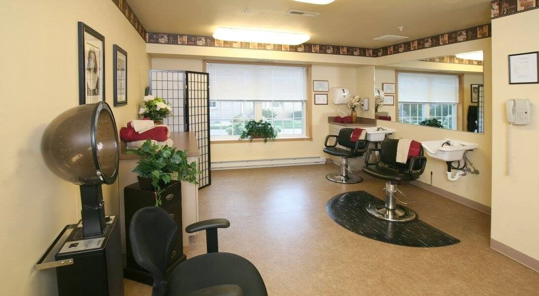 Image of Oak Park Place - Dubuque (3)