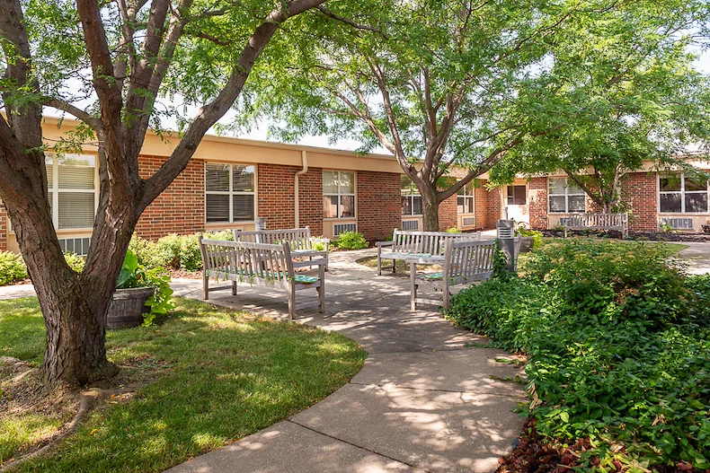 Image of Life Care Center Of Grandview (4)