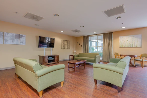 Image of Wood Glen Senior Residences (4)