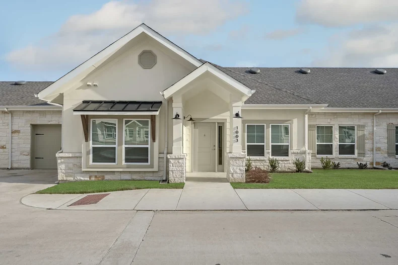 Image of Woodland Cottages College Station (2)