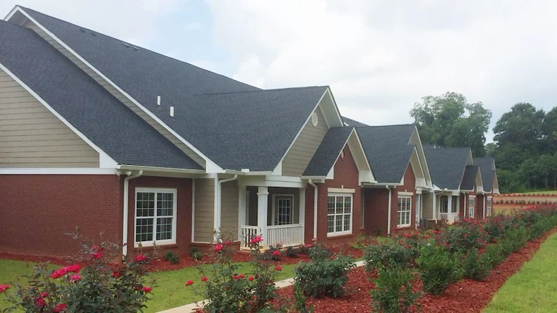 Image of Hampton Court (1)