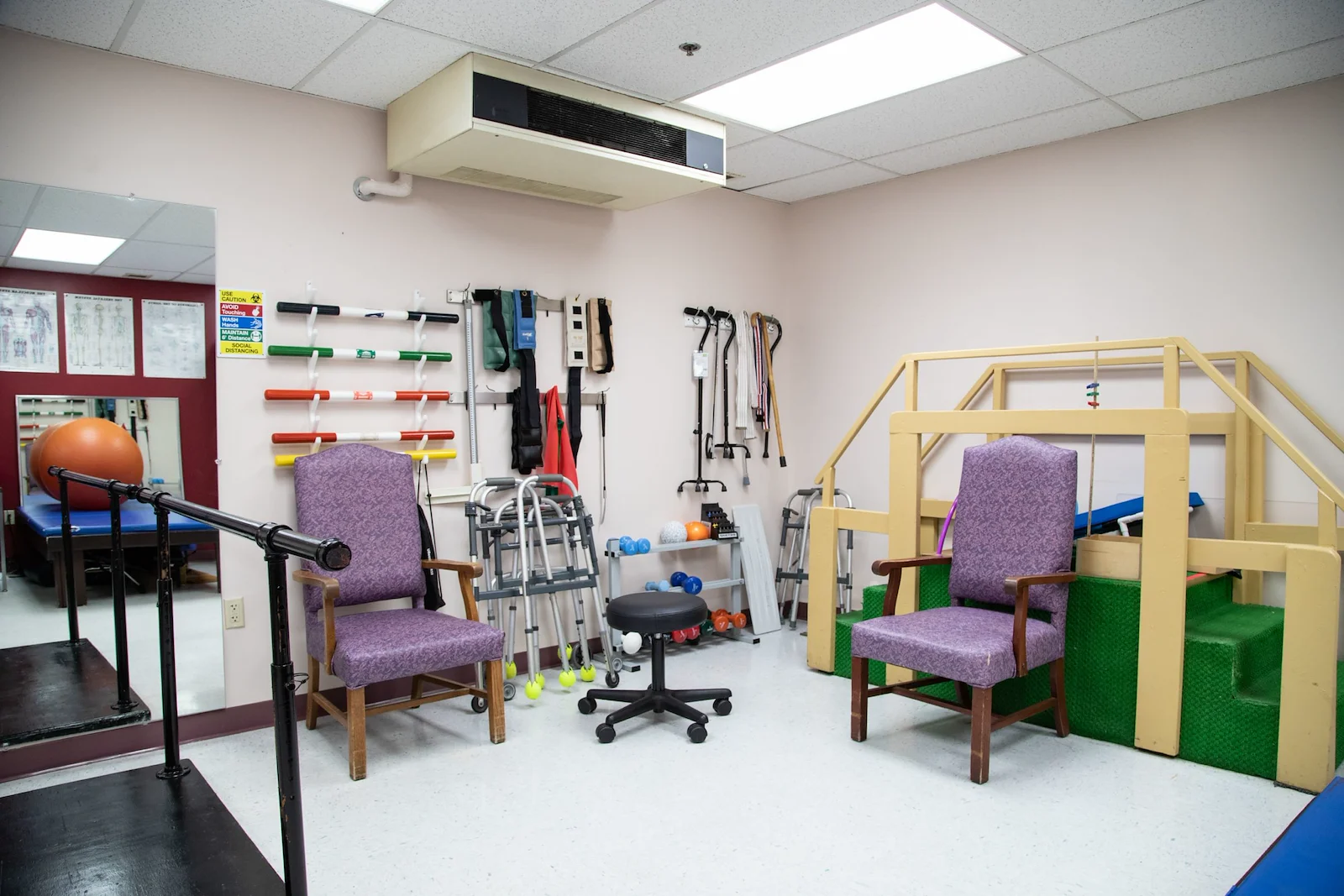 Image of Autumn Lake Healthcare At Crystal Springs (5)