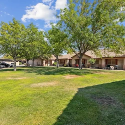 Image of Henderson Manor (3)