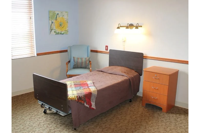 Image of Miller's Merry Manor Garrett (5)