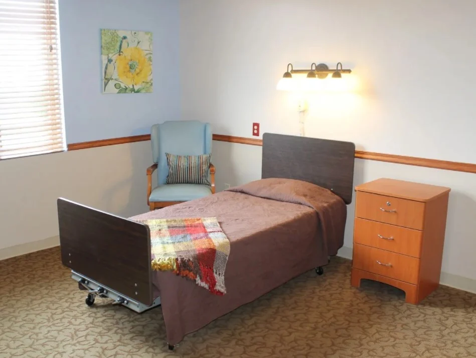 Image of Miller's Merry Manor Garrett (5)