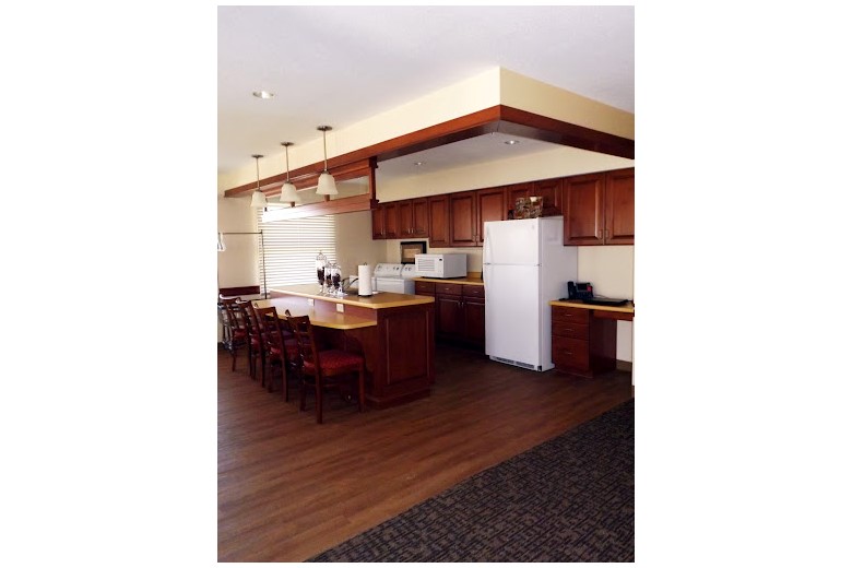 Image of Roselawn Manor Senior Living (3)