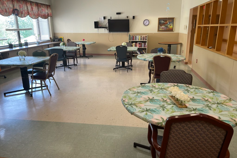 Image of UHS Senior Living at Ideal (5)