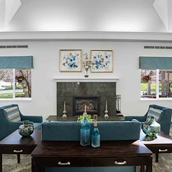 Pioneer Valley Lodge Gracious Retirement Living Hawthorn Senior Independent Living in North Logan, Utah living room