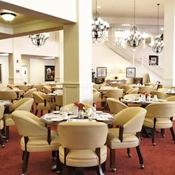Desert Springs Gracious Retirement Living Hawthorn Senior Independent Living in Oro Valley, Arizona dining room