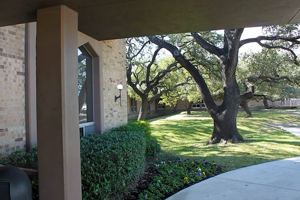 Image of Golden Estates Rehabilitation Center (1)