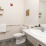 Image of King's Manor Senior Living Community (6)