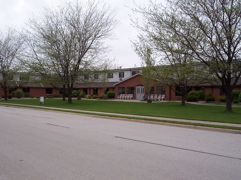 Image of Brandon Wood Retirement Center (1)