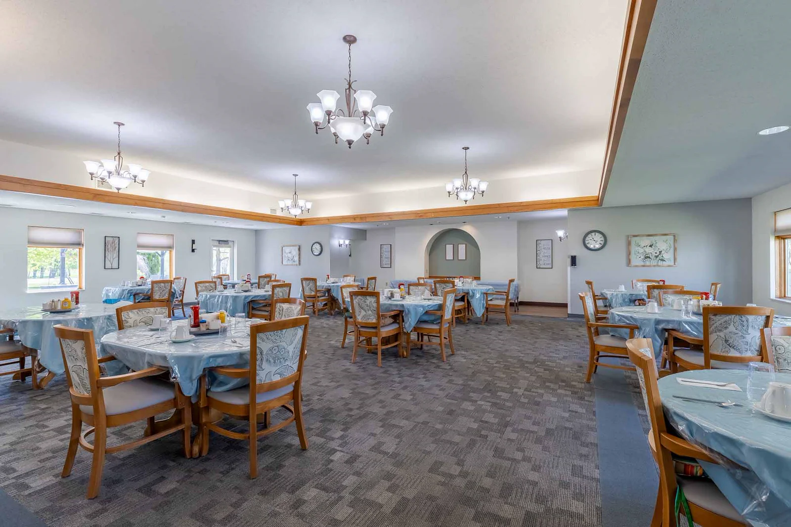 Image of HeatherWood Assisted Living and Memory Care (5)