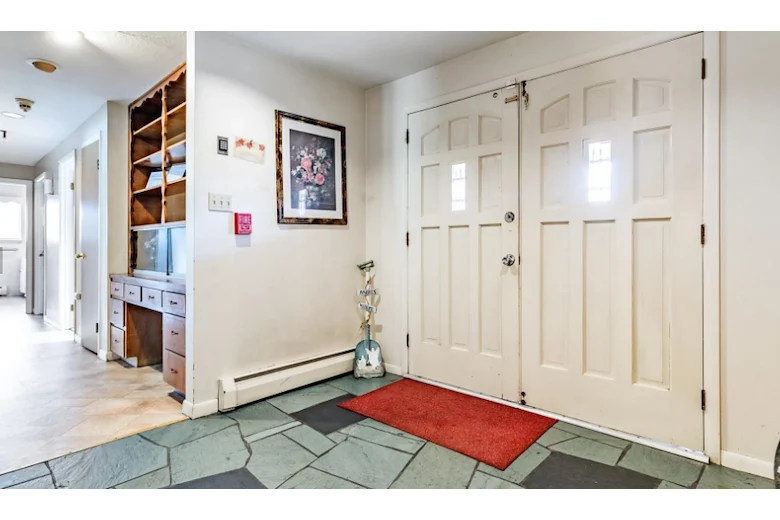Image of Woodburn Home (4)
