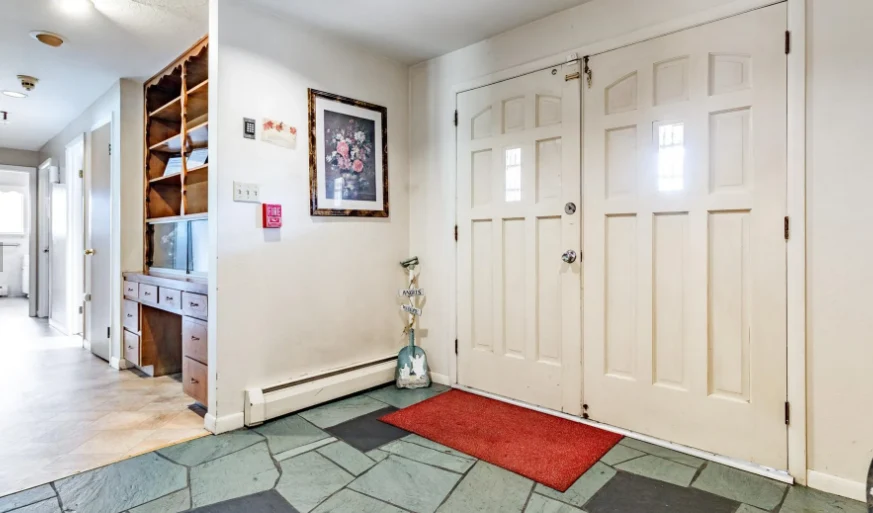 Image of Woodburn Home (4)