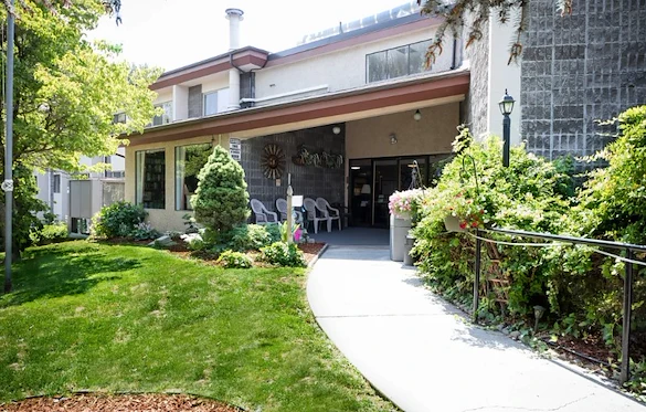 Image of Cherry Heights Living (2)