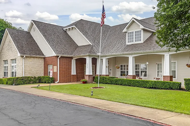 Image of Whitby Pointe Senior Living (1)
