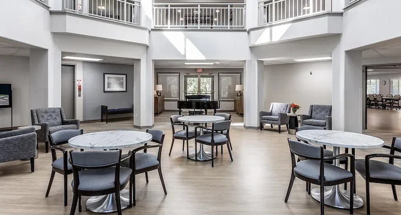 Image of Holiday Redbud Hills (2)