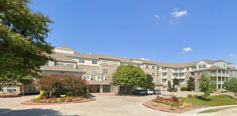 Pioneer Ridge Gracious Retirement Living Hawthorn Senior Independent Living in McKinney, Texas front exterior