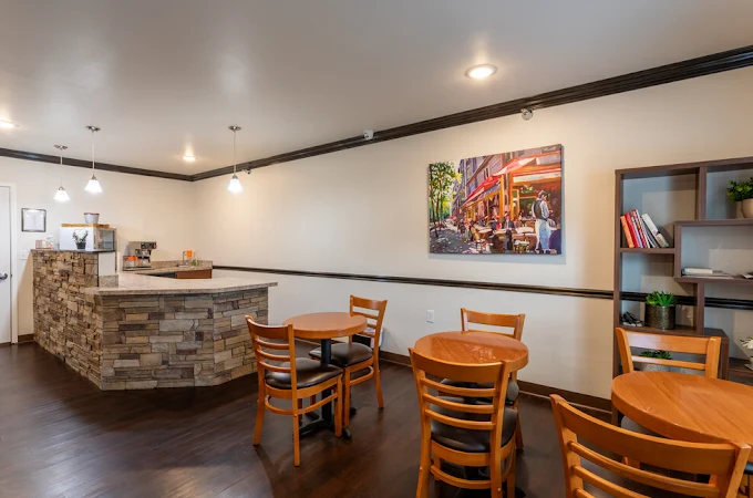 Image of Kings Pointe Senior Apartments (4)