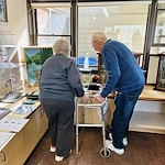 Residents of Kingsley Shores at Richardson Nature Center for a bird raptor show