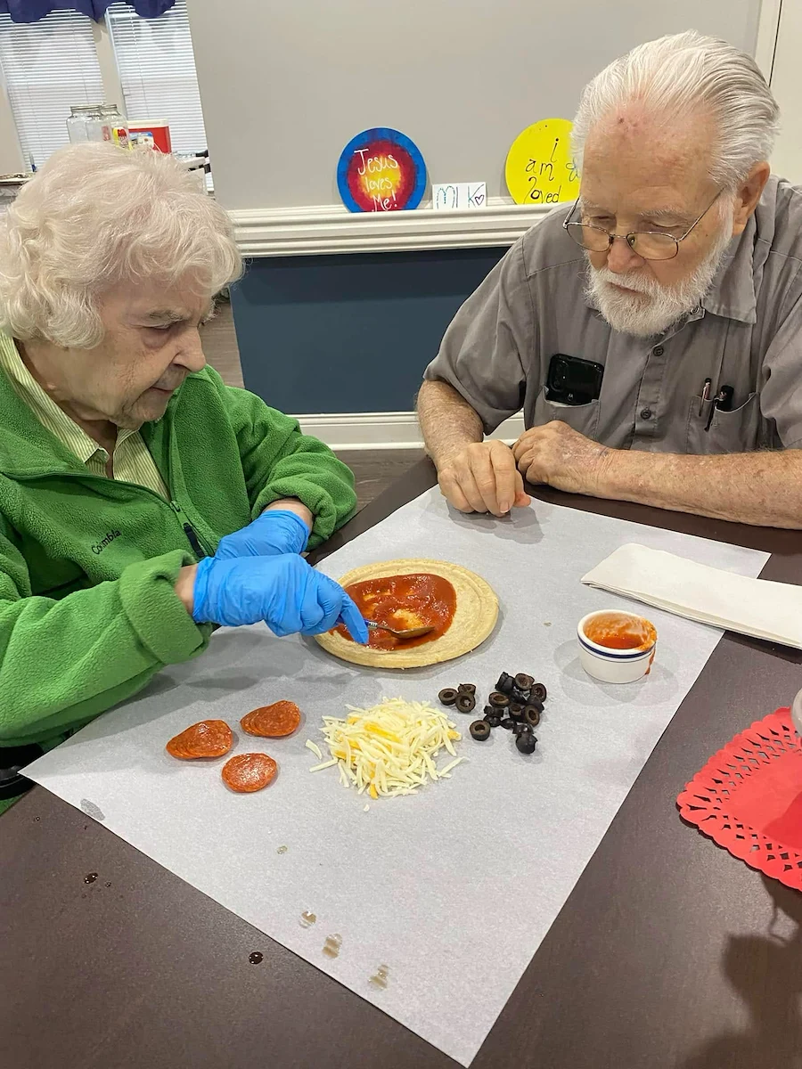 Life at Charter Senior Living of Paris-photo-11