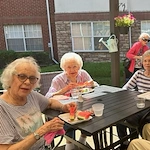 Brookdale Franklin Independent Living in Franklin, TN, residents enjoying the outdoors and good community