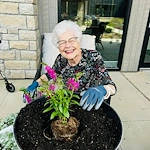 Featherstone at Hickory Hill resident activity - painting