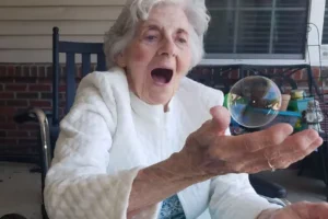 Life at The Oaks at Woodfield Senior Living-photo-3
