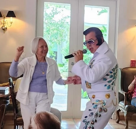 Life at Bay Oaks Historic Retirement Residence-photo-1