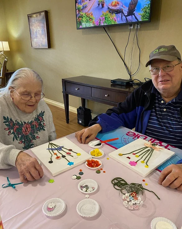 Pomeroy Living Rochester resident activity - craft