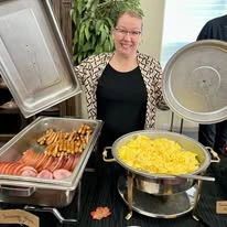 food at Julian Estates Gracious Retirement Living Hawthorn Senior Independent Living in Puyallup, Washington