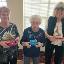 El Dorado Estates Gracious Retirement Living Hawthorn Senior Independent Living in El Dorado Hills, California residents showing arts and crafts