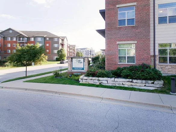 Life at Oak Park Place Wauwatosa-photo-1