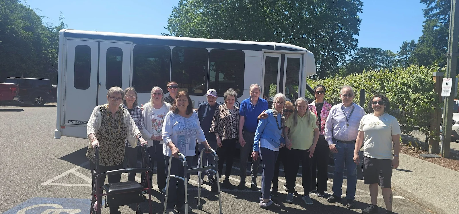 Fieldstone Memory Care of Marysville residents enjoy an outing