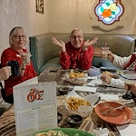 Heatherwood Senior Living outing to a restaurant