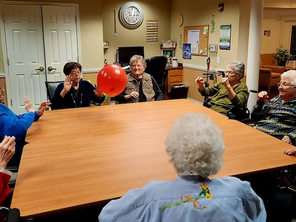 Life at Charter Senior Living of Pekin-photo-1