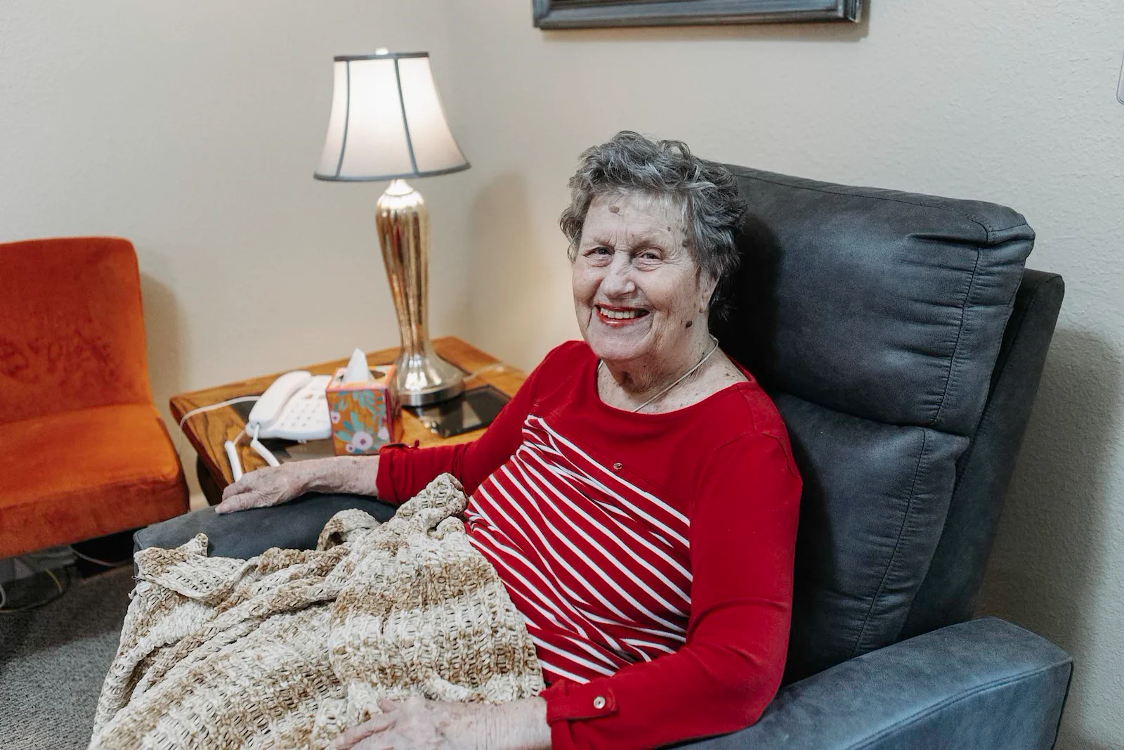 Resident getting comfortable at the community