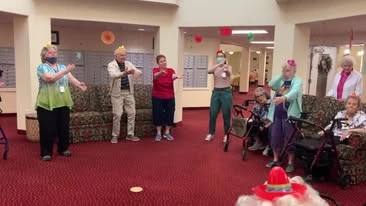 Sterling Heights Gracious Retirement Living Hawthorn Senior Independent Living in Bethlehem, Pennsylvania residents playing a game