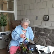 Heatherwood Gracious Retirement Living Hawthorn Senior Independent Living in Tewksbury, Massachusetts resident gardening