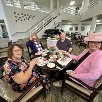 Parkrose Chateau Gracious Retirement Living Hawthorn Senior Independent Living in Portland, Oregon resident eating a meal in the dining room